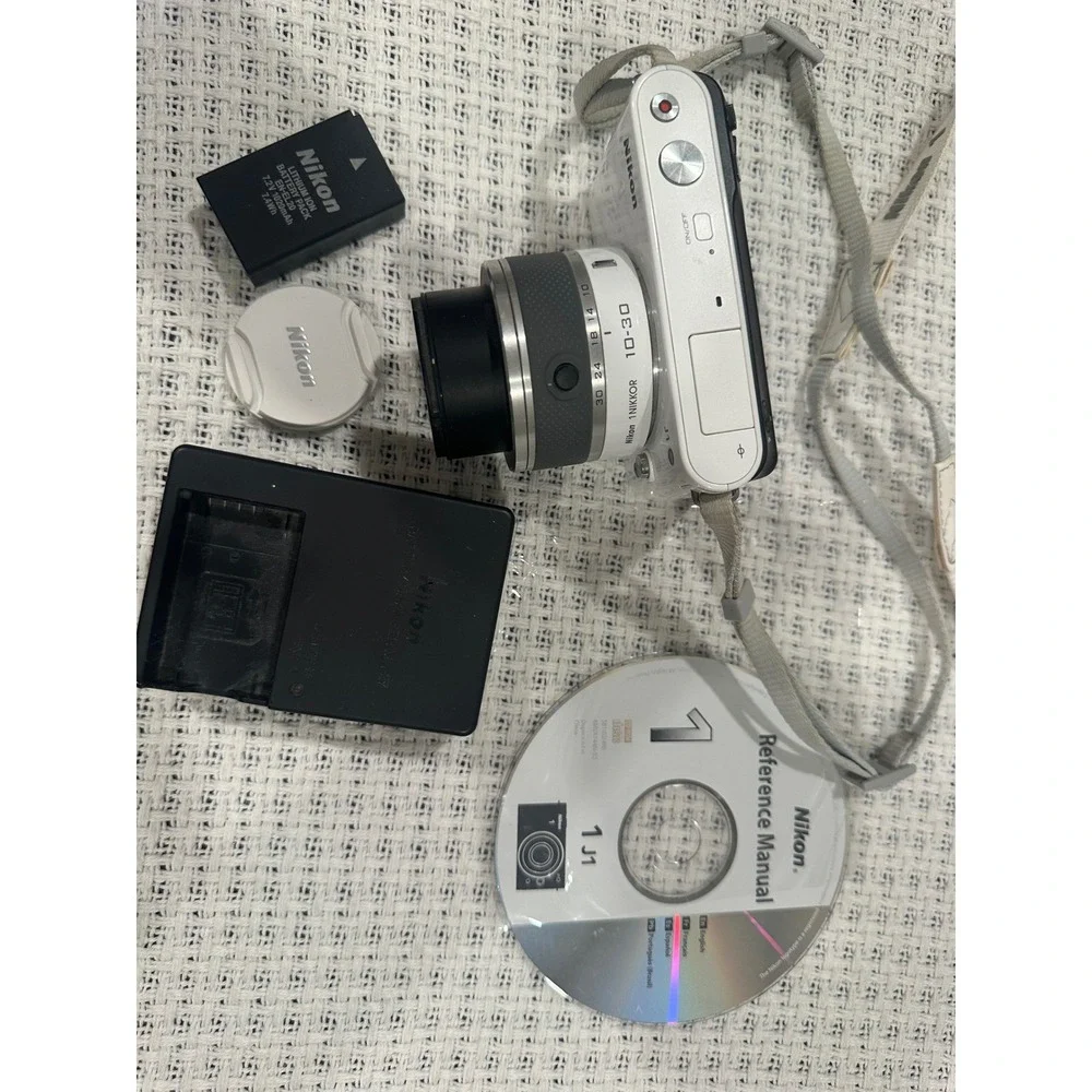 Nikon 1 J1 Mirrorless Camera White 10-30mm Lens Bundle Digicam Y2K Turns On Work